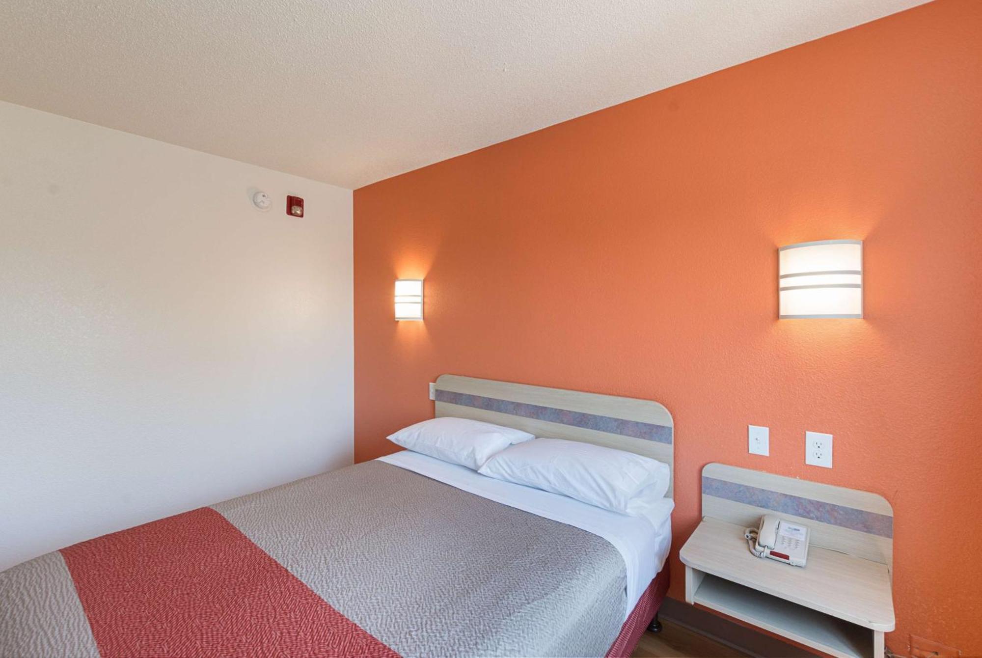 Double Room - Non-Smoking