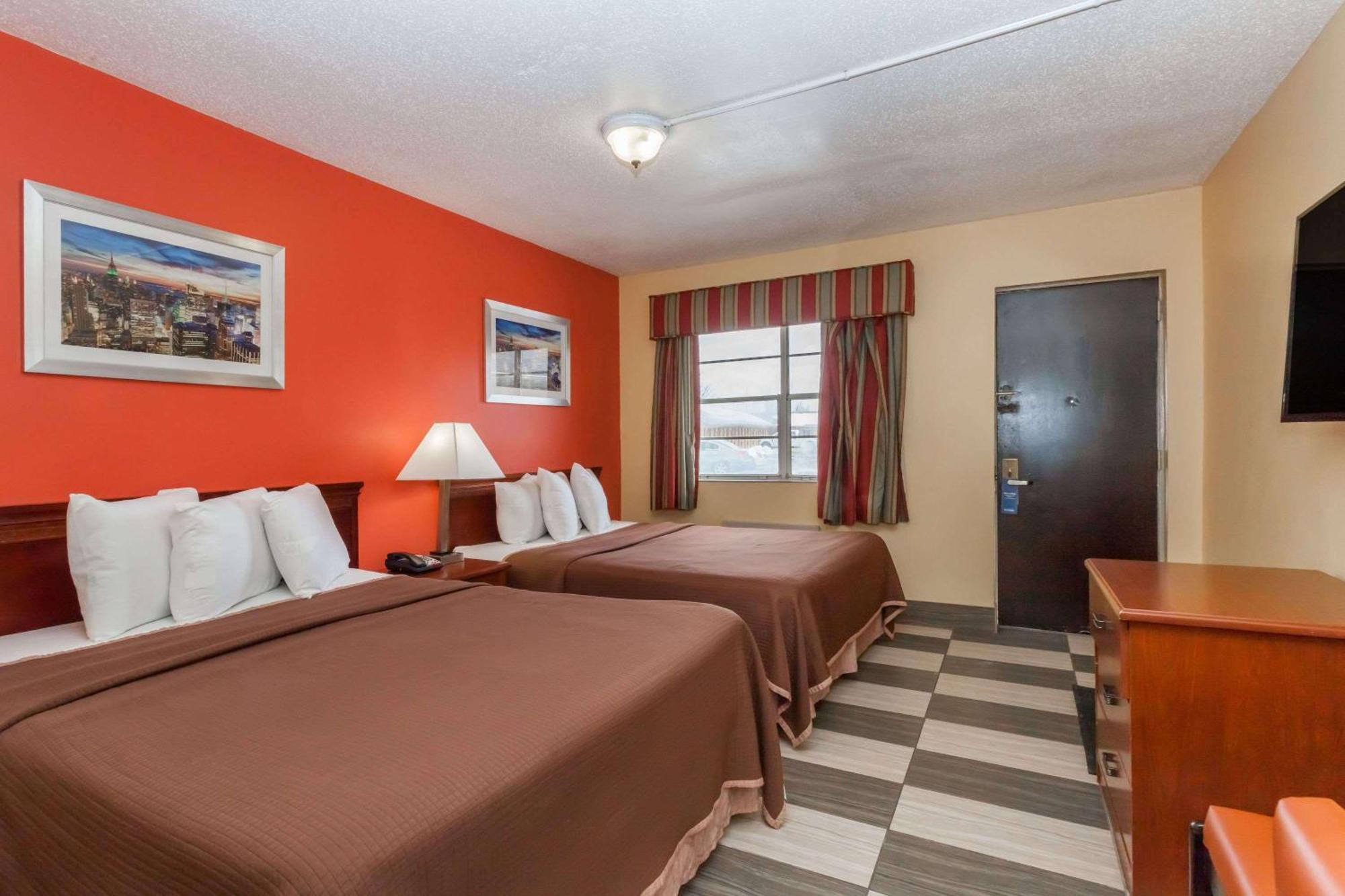 Queen Room Two Queen Beds Non-Smoking