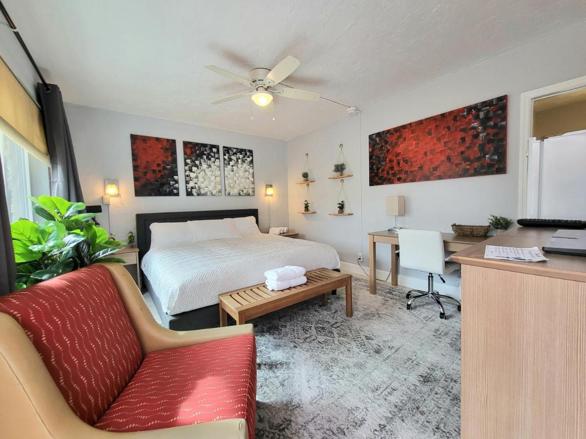 Standard King Room