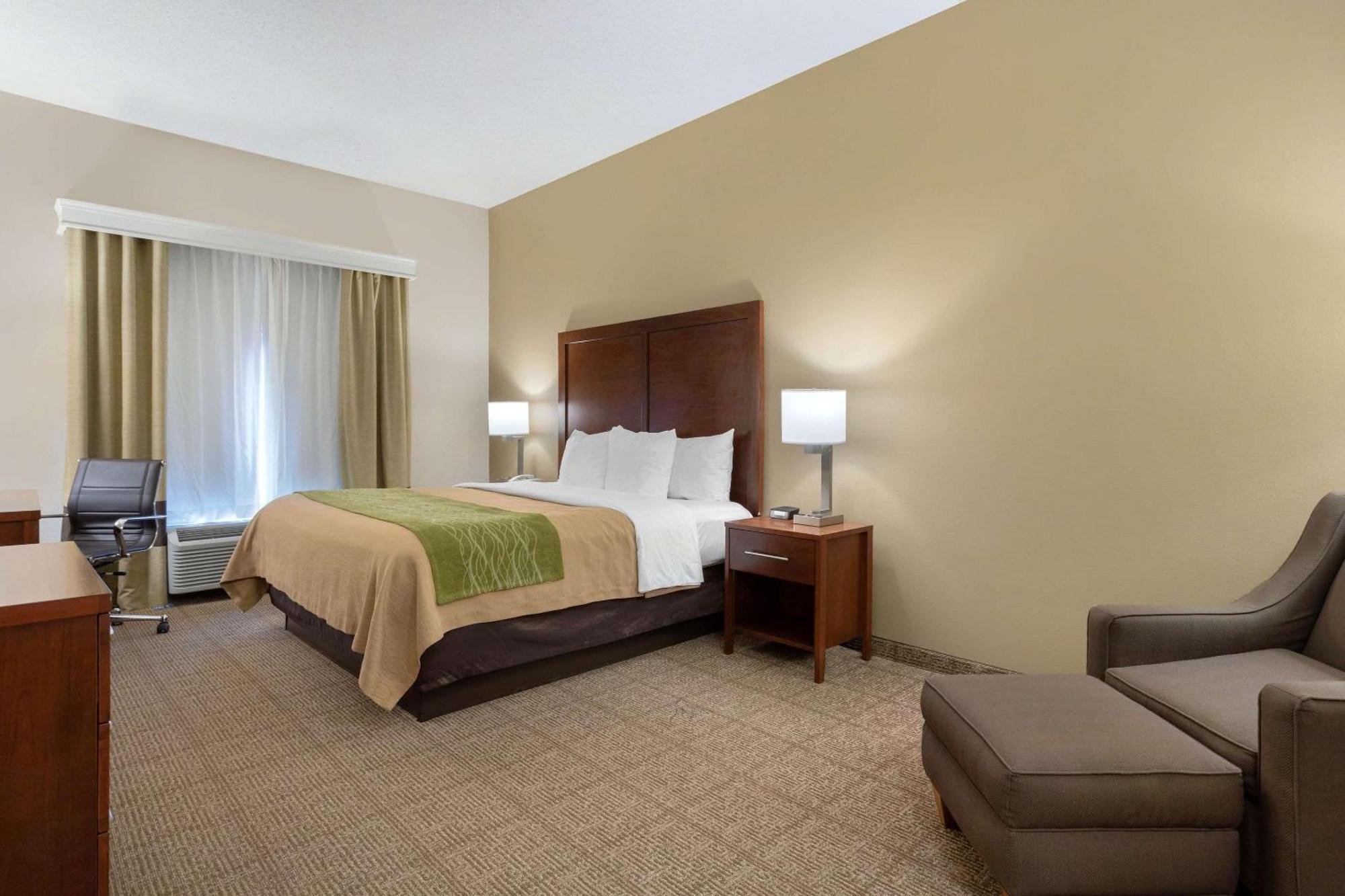 King Room - Accessible/Non-Smoking