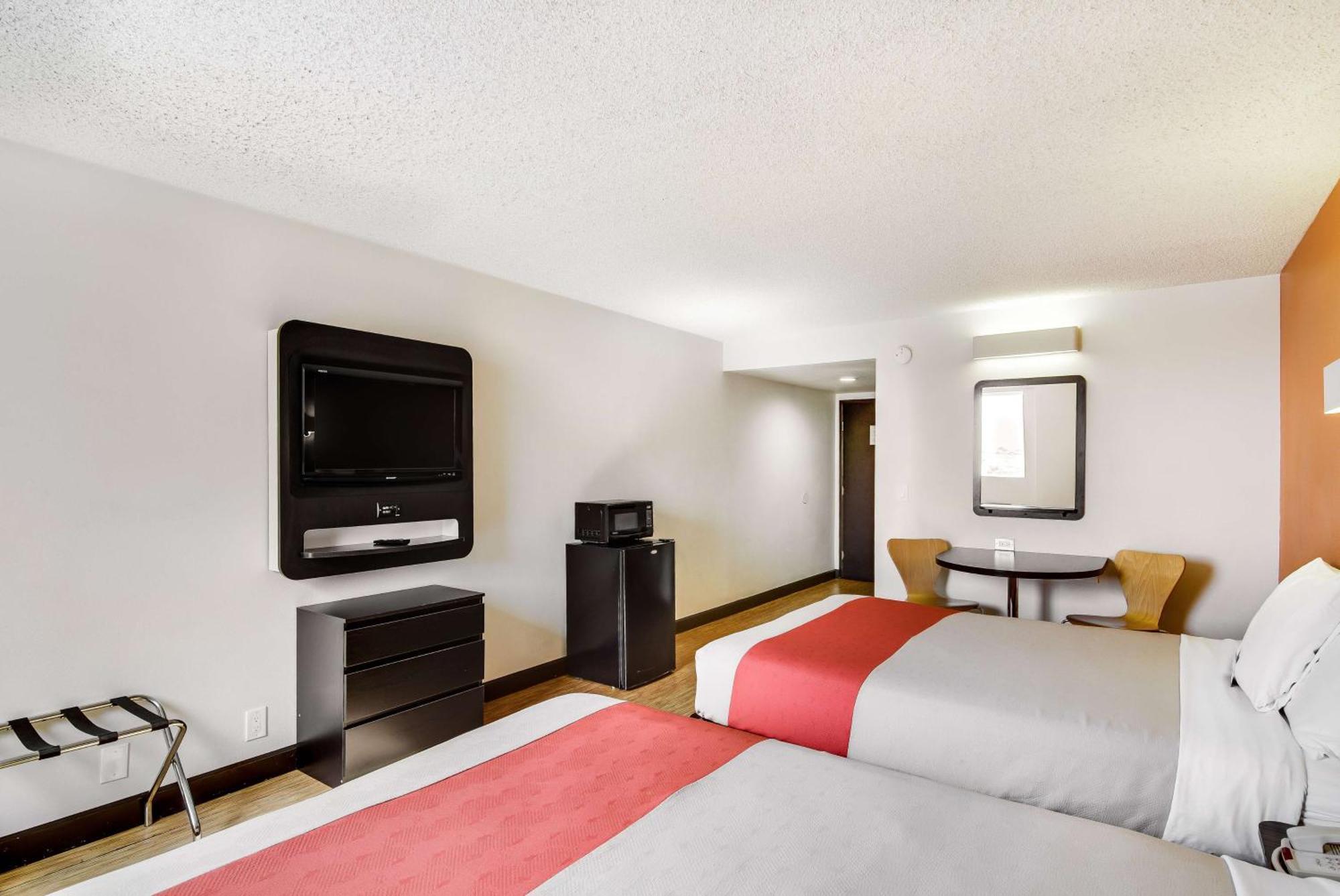 2 Queen Beds | Non-Smoking, Micfridge |Outdoor Pool