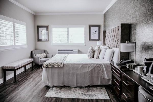 Standard Queen Room