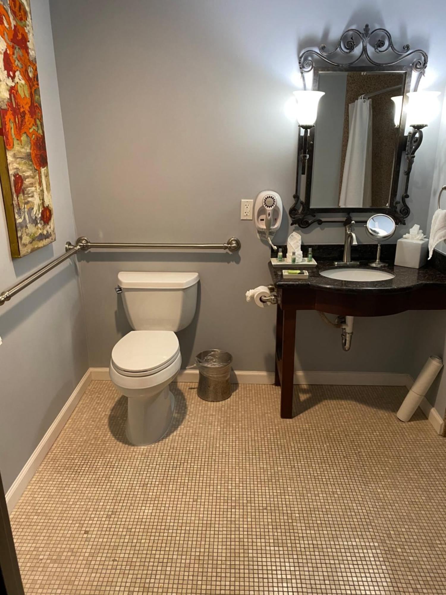 King Room - Accessible/Non-Smoking