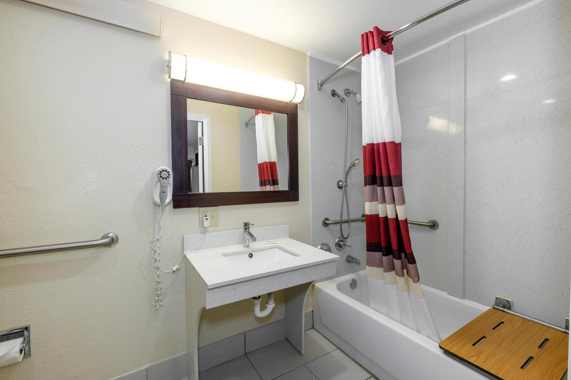 Standard King Room Disability Access Non-Smoking
