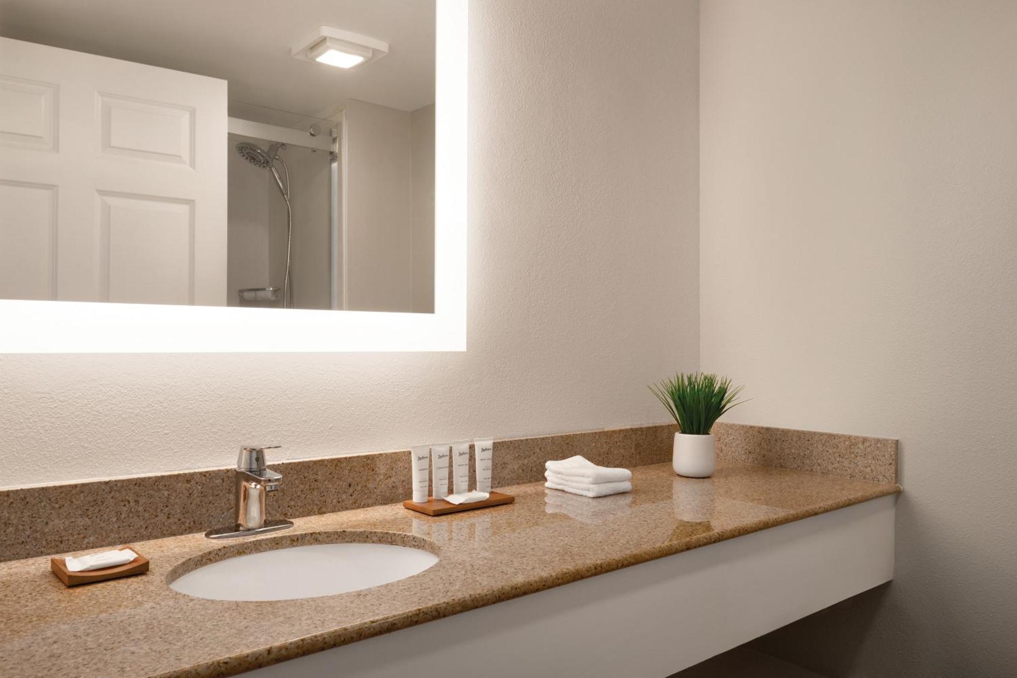 One-Bedroom Deluxe Suite with Two Double Beds, Sofa Bed & Kitchen - Non Smoking