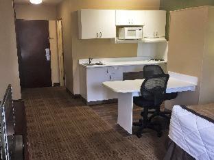 Queen studio with 1 Queen Bed - Disability Access/Non-Smoking