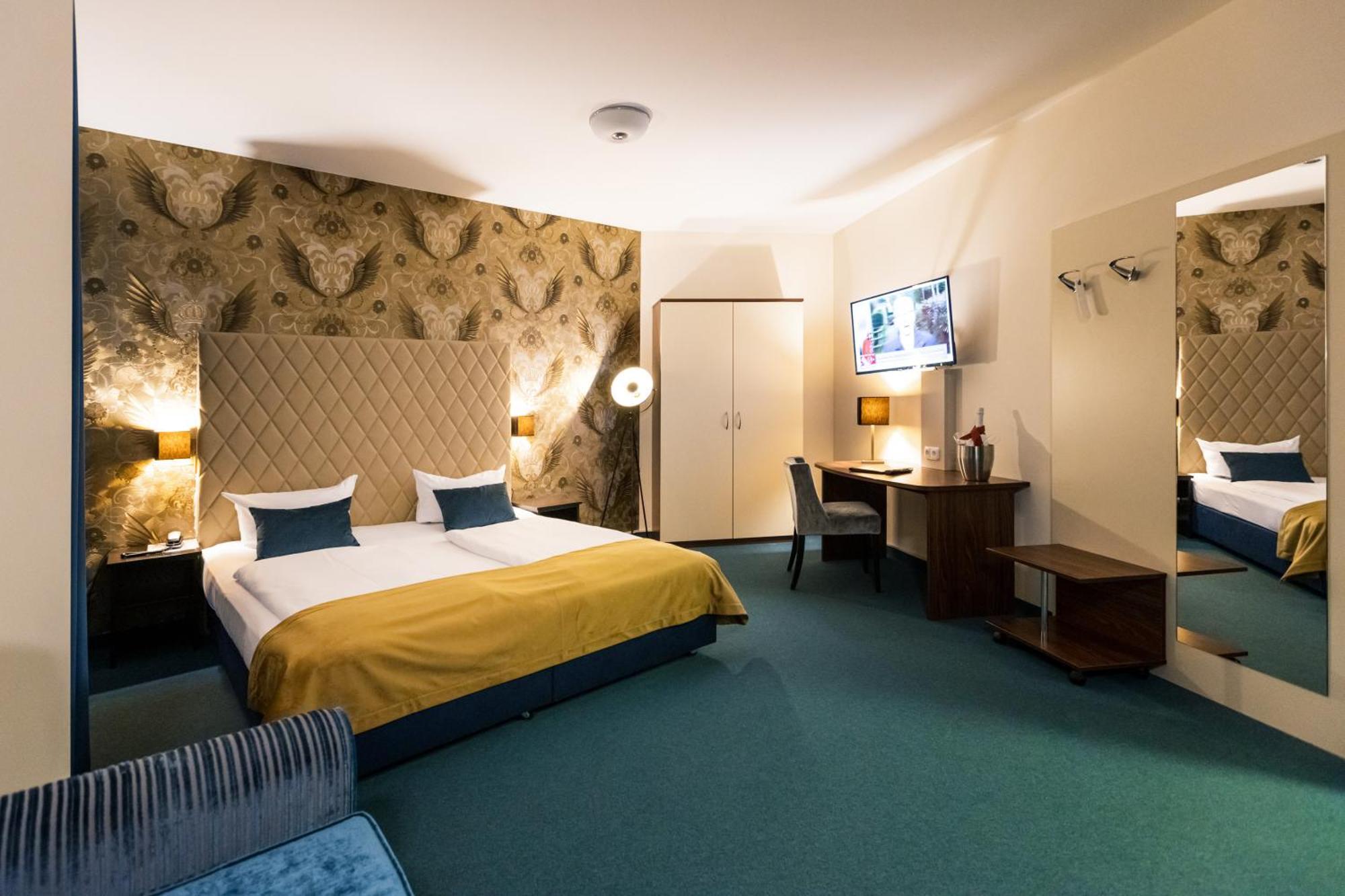 Single Room,1211831335:JPEG