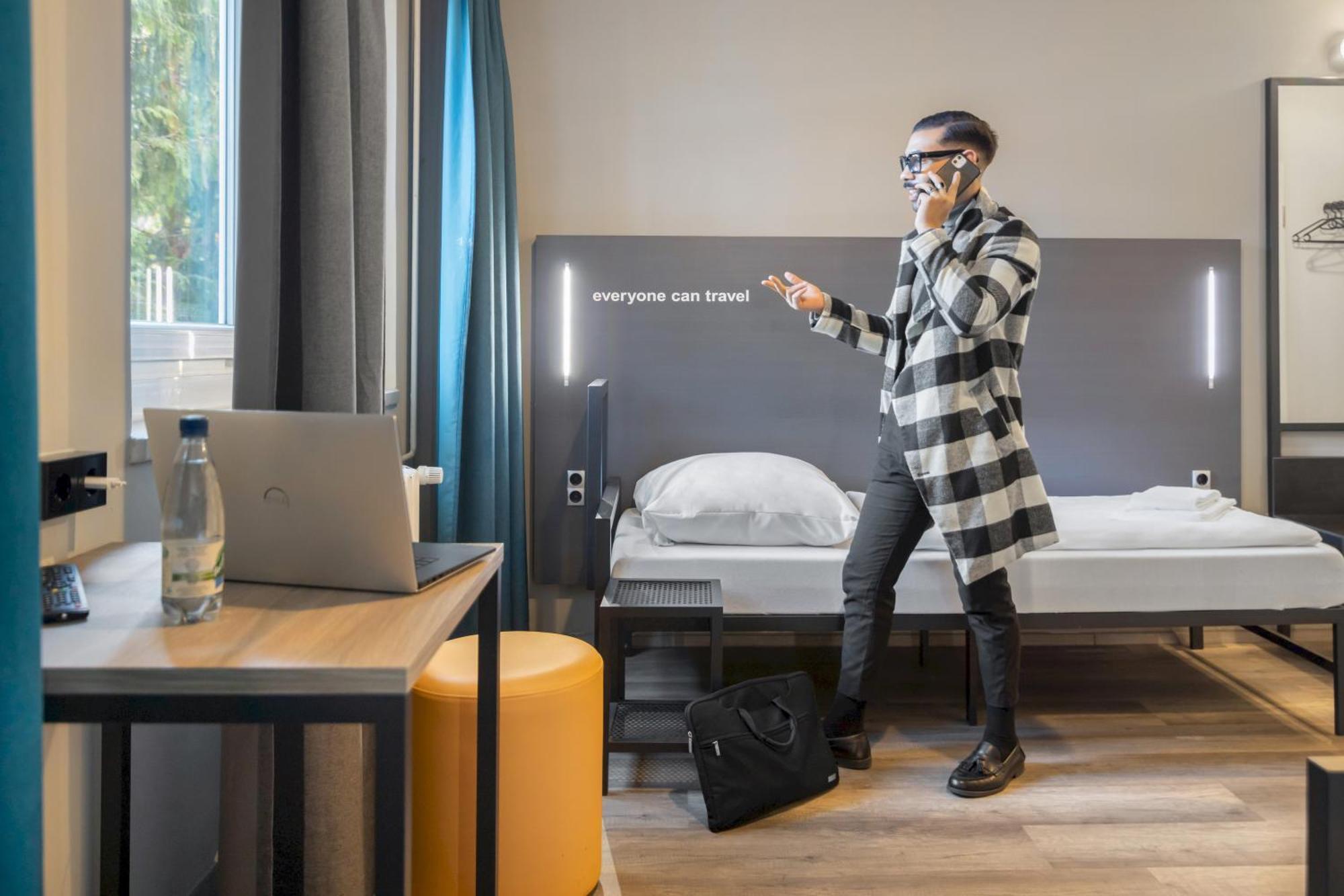 Single Room,1435579408:JPEG
