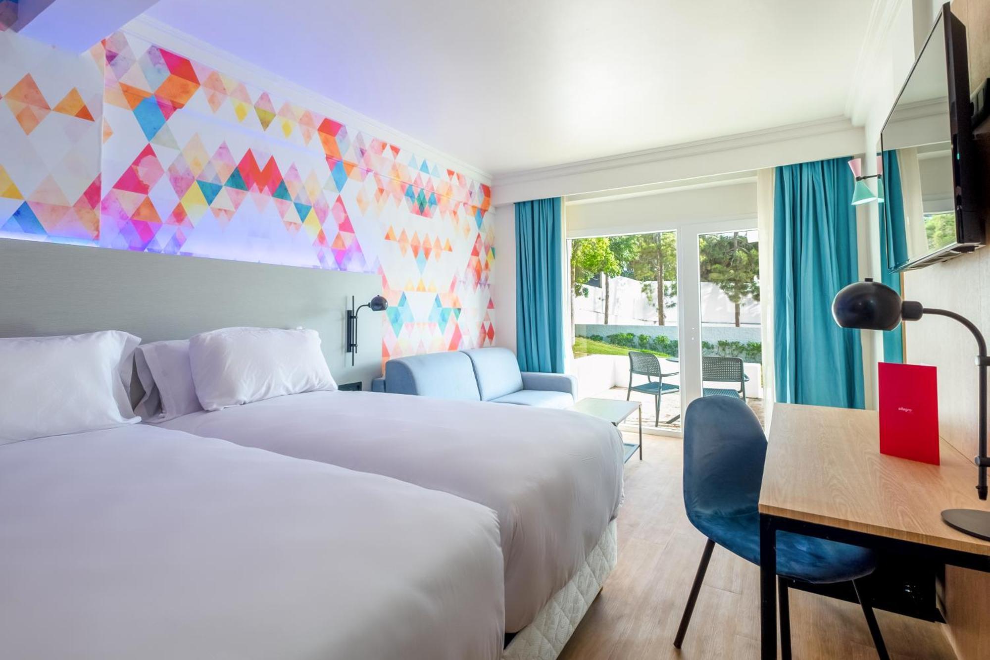 Deluxe Double or Twin Room Garden View
