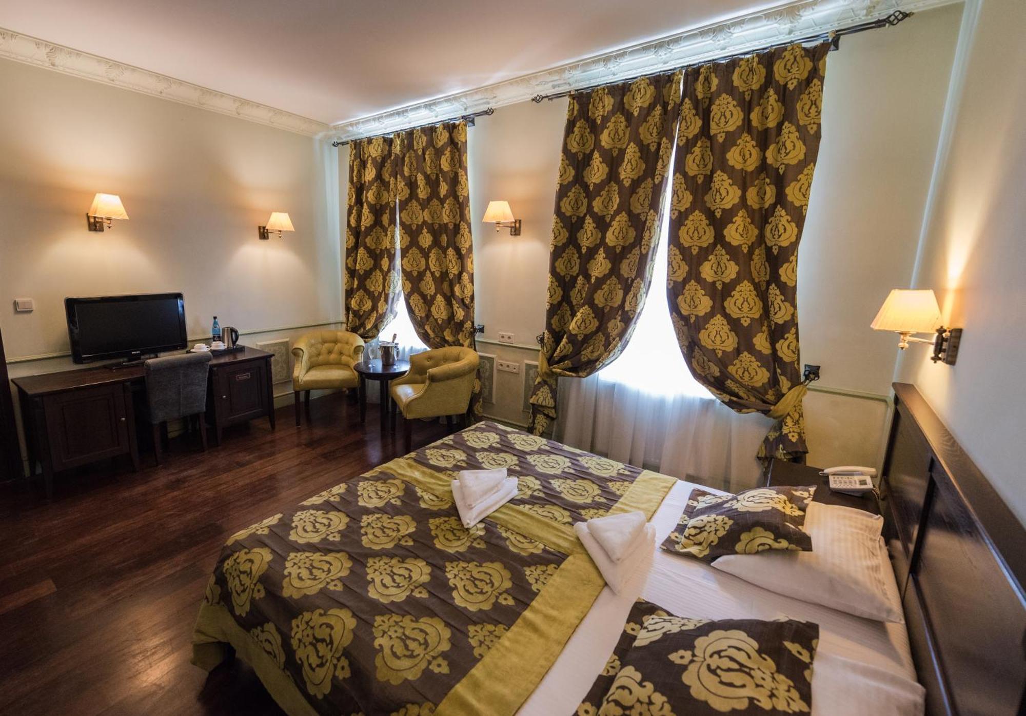 Superior Double or Twin Room City View