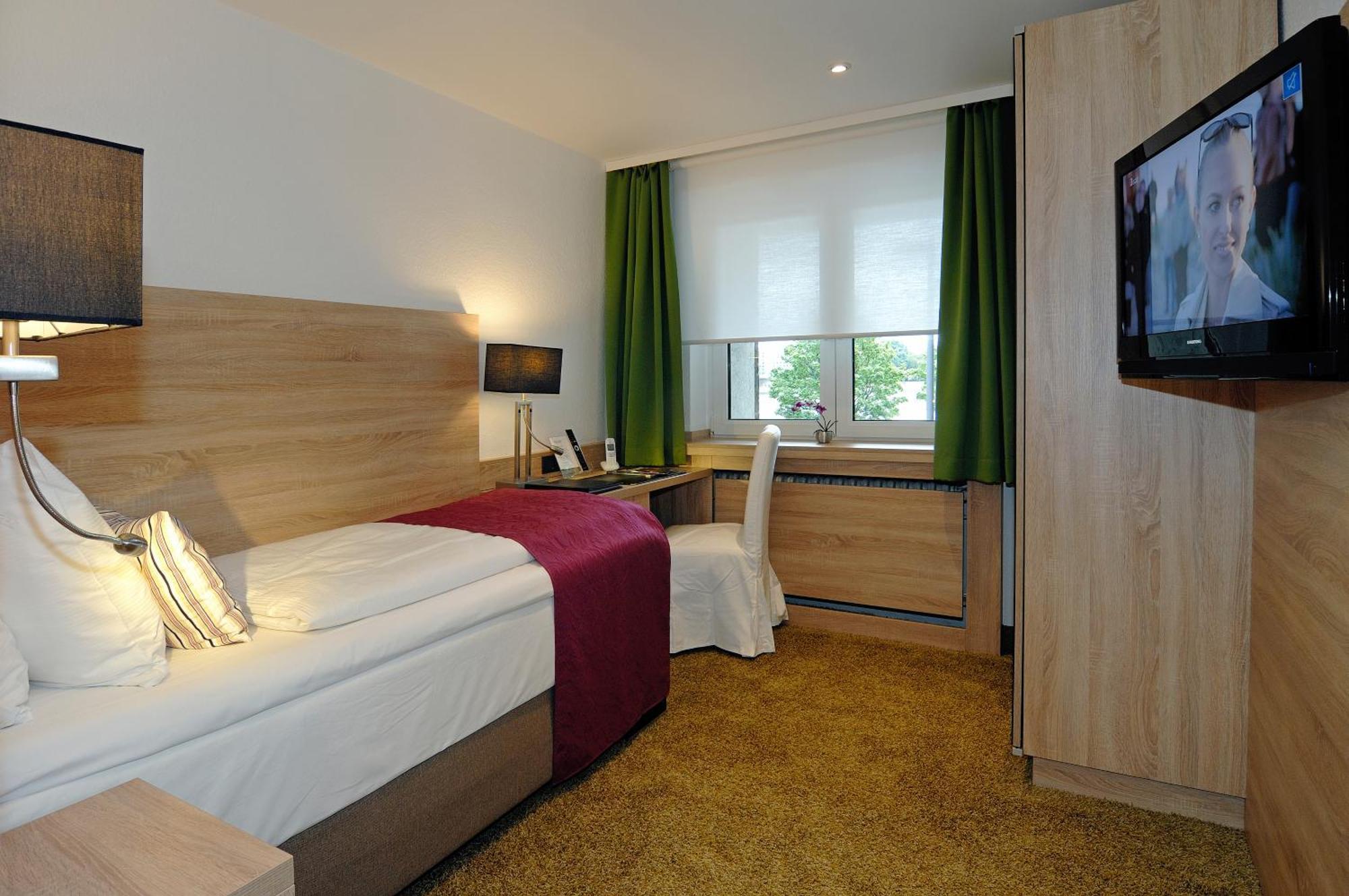 Single Room,1212111961:JPEG