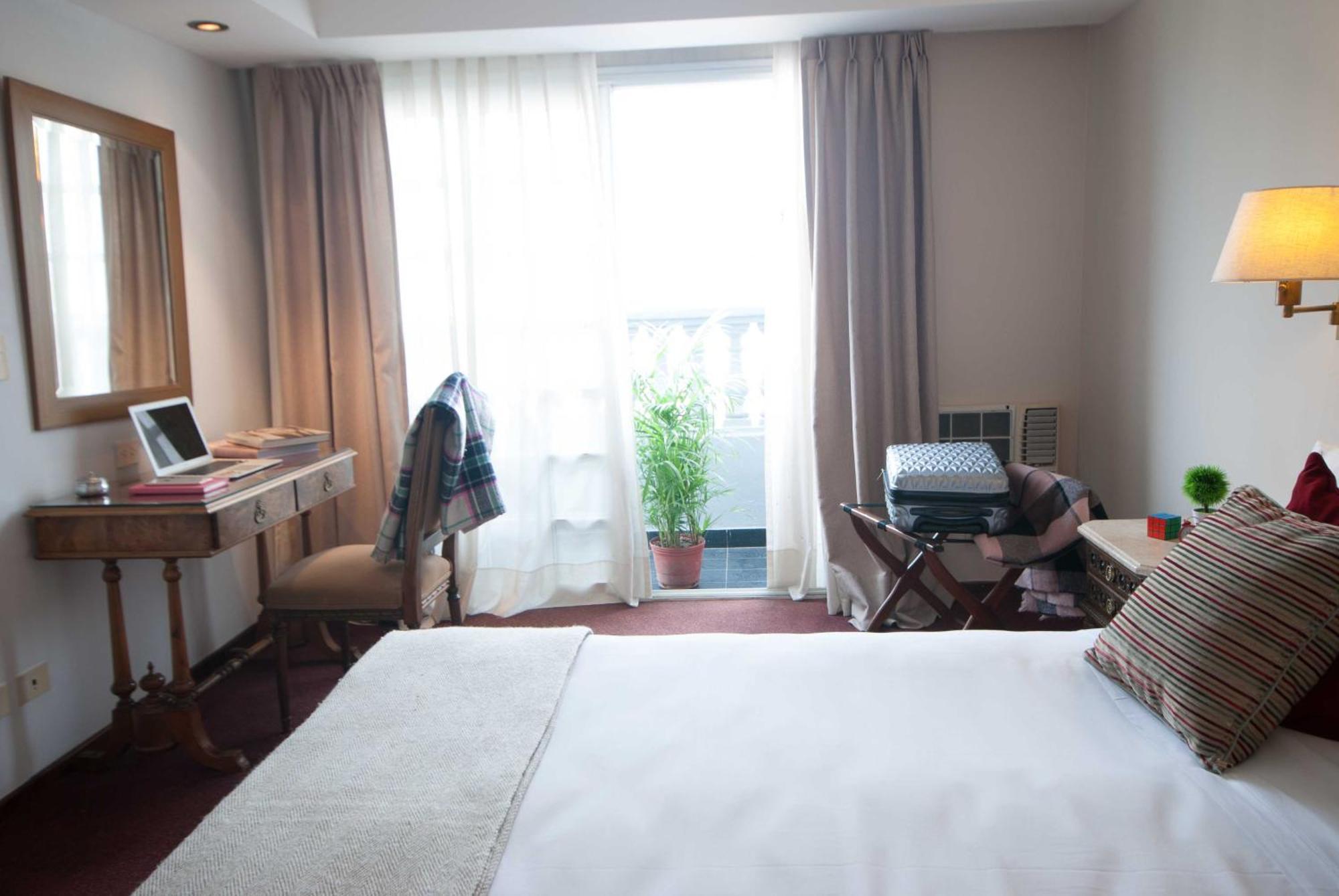 Superior King Room Non-Smoking