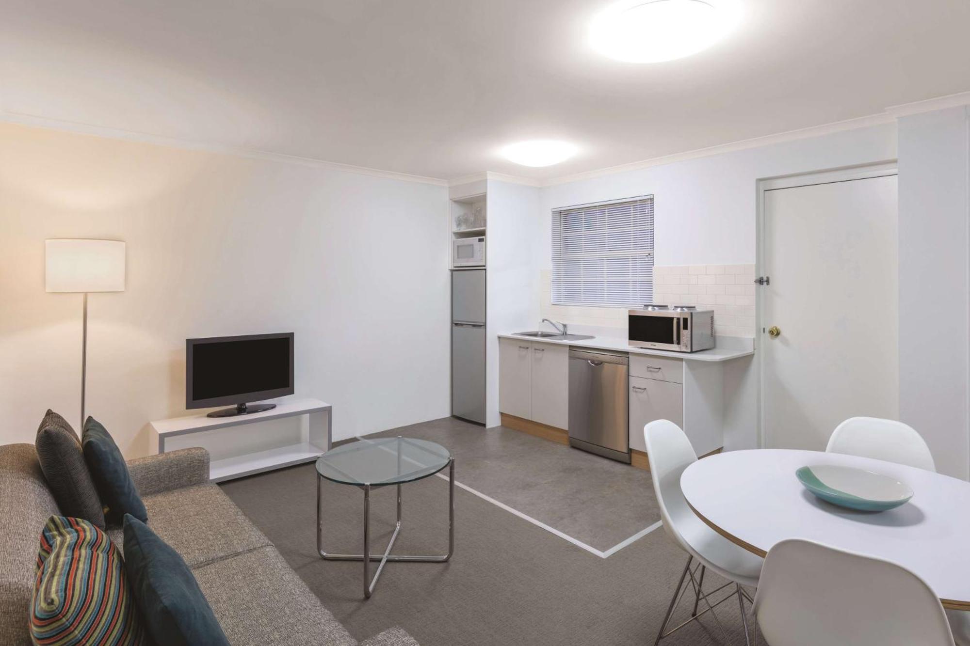 One-Bedroom Apartment,1212383074:JPEG