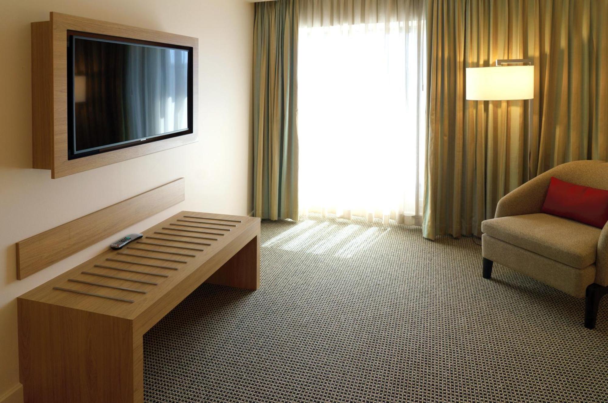 Raffles Suite