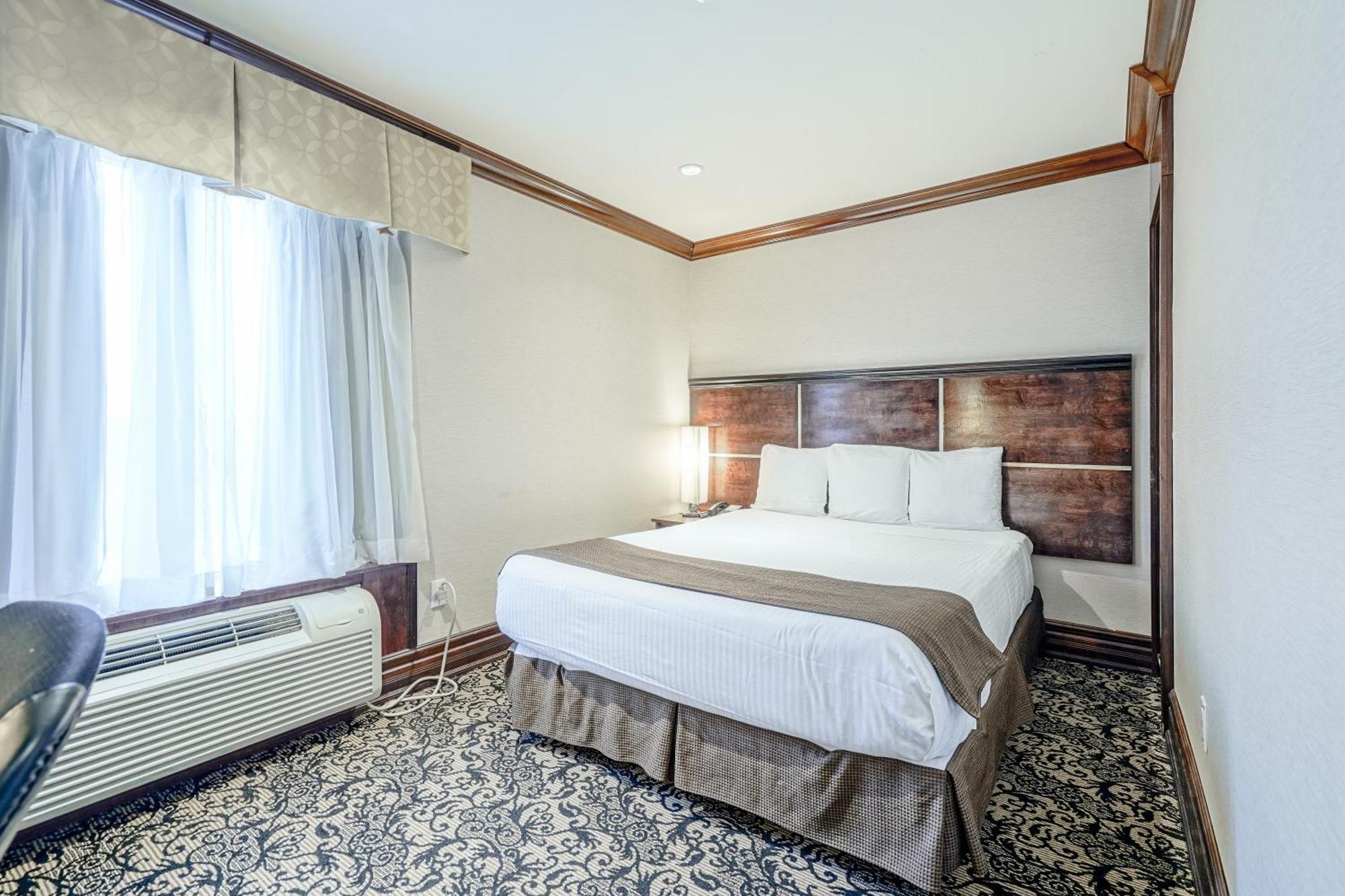 Queen Room,328629445:JPEG