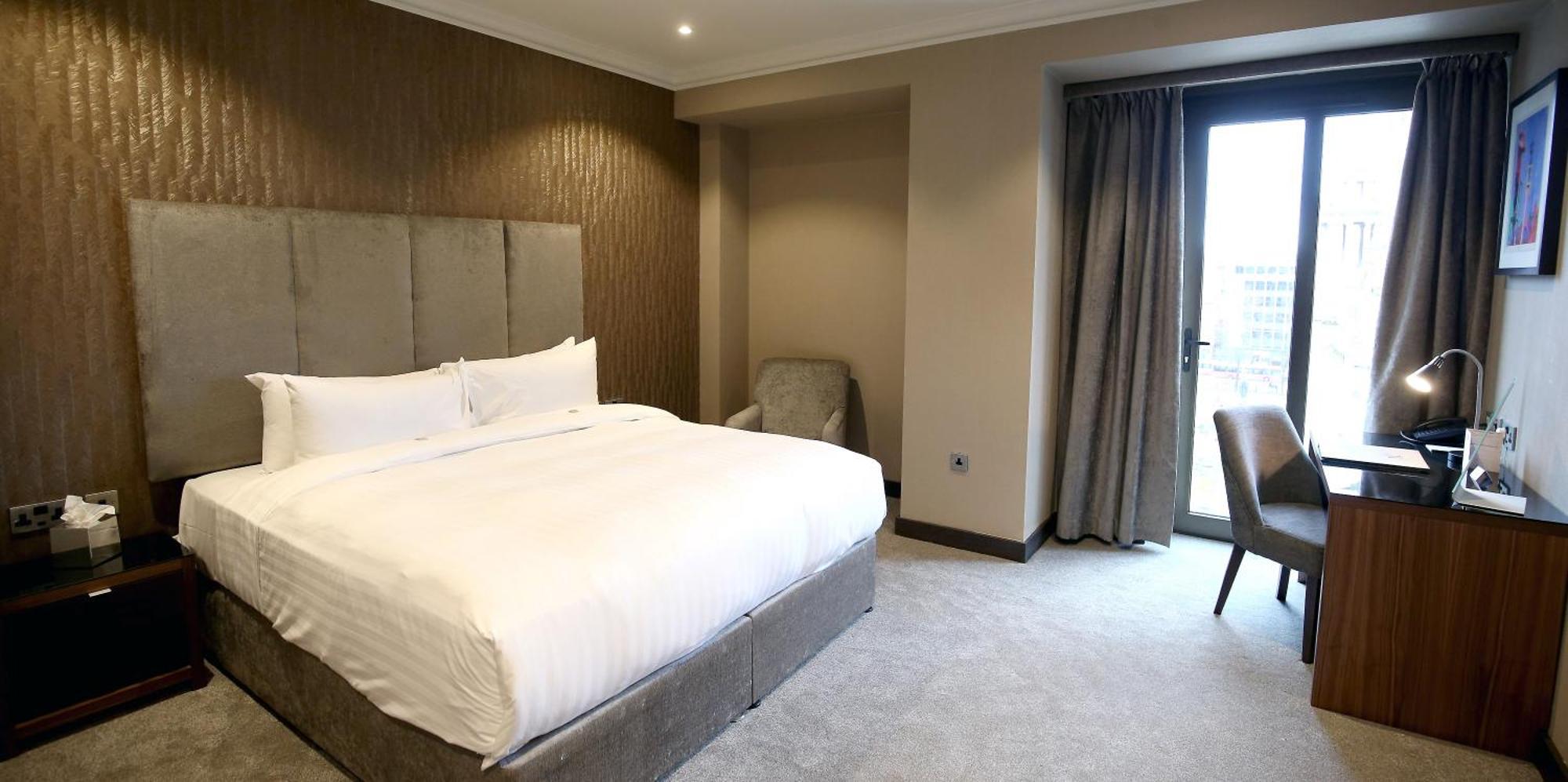 Habitación Executive con cama extragrande y vistas a la ciudad