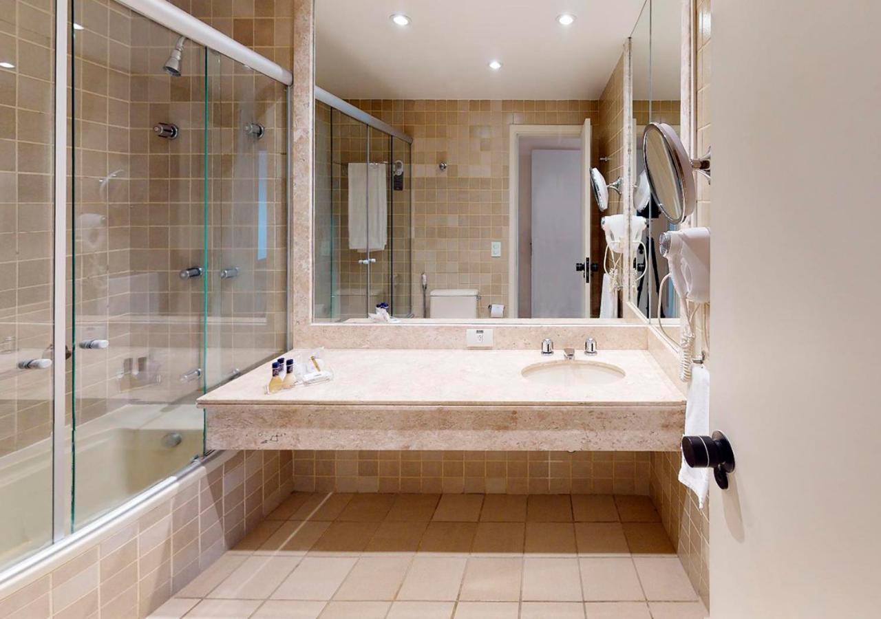 Standard Suite,1122189873:JPEG