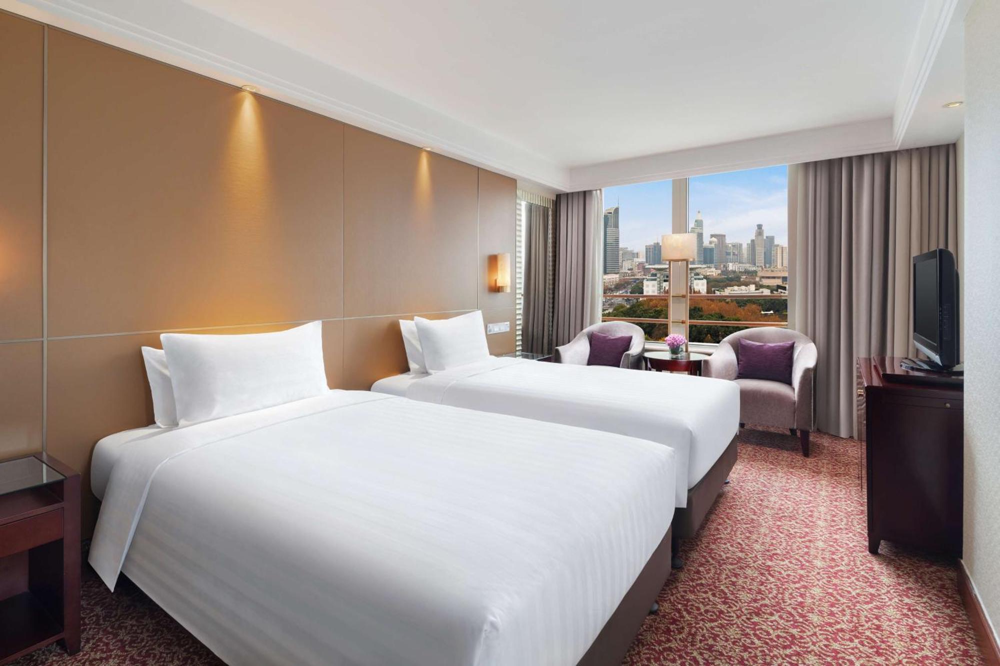 Junior Suite with Park View
