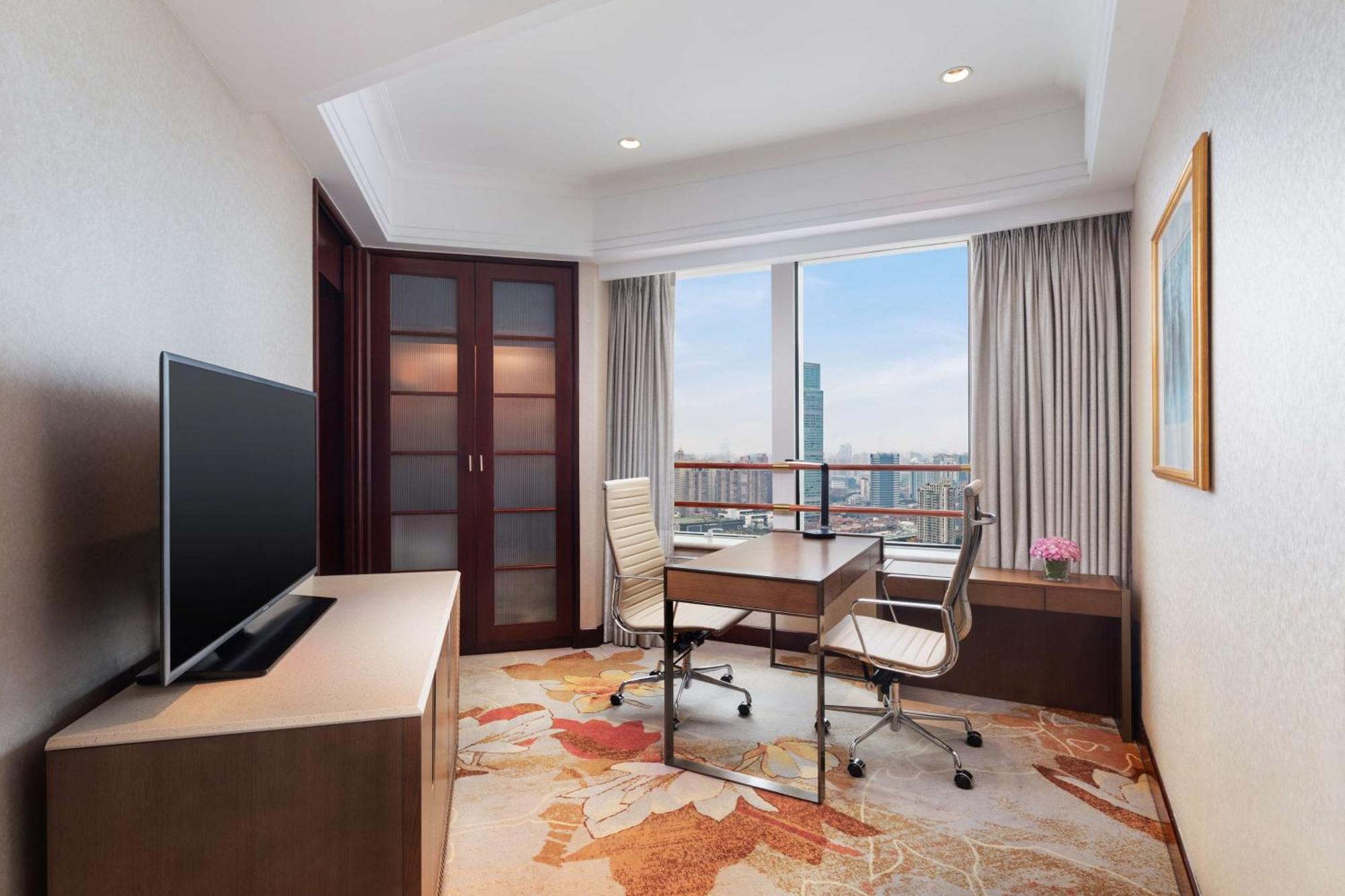 Junior Suite,1212994657:JPEG