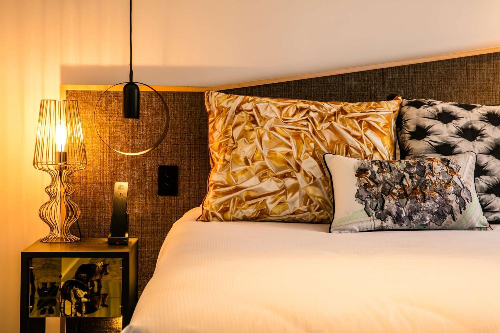 QT Deluxe King Room