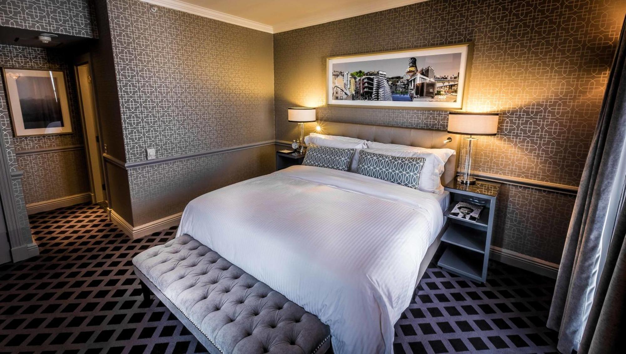 Luxe Suite