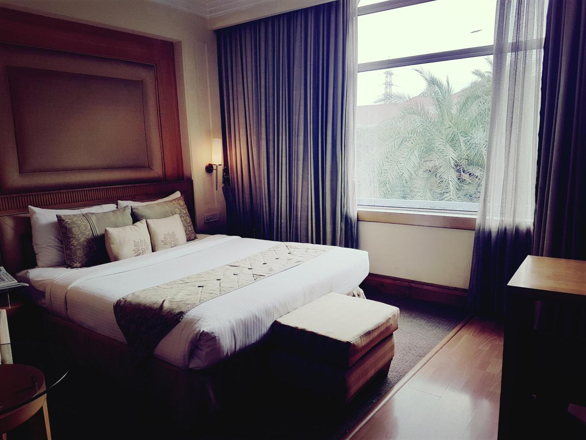 Premier Club Room
