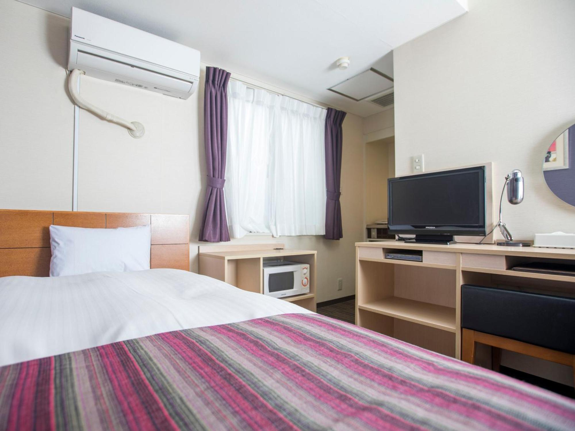 Single Room - Non-Smoking - House Keeping is Optional with Additional Cost