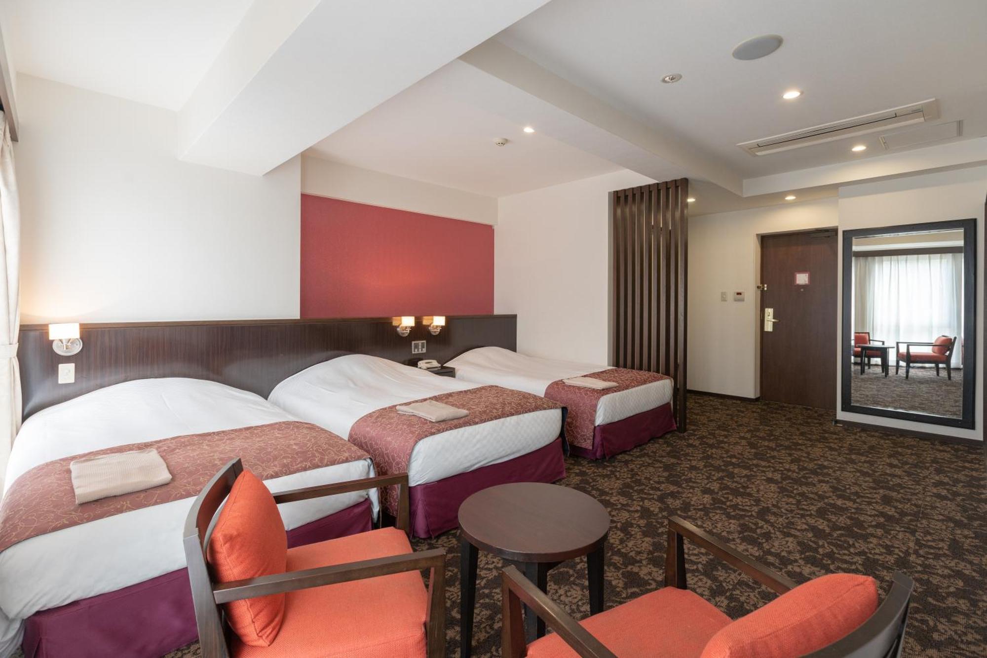 Triple Room