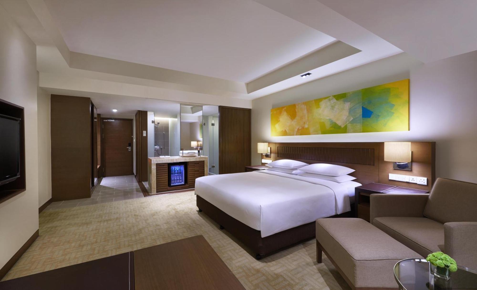 High Floor King Room with Sea View and Club Access