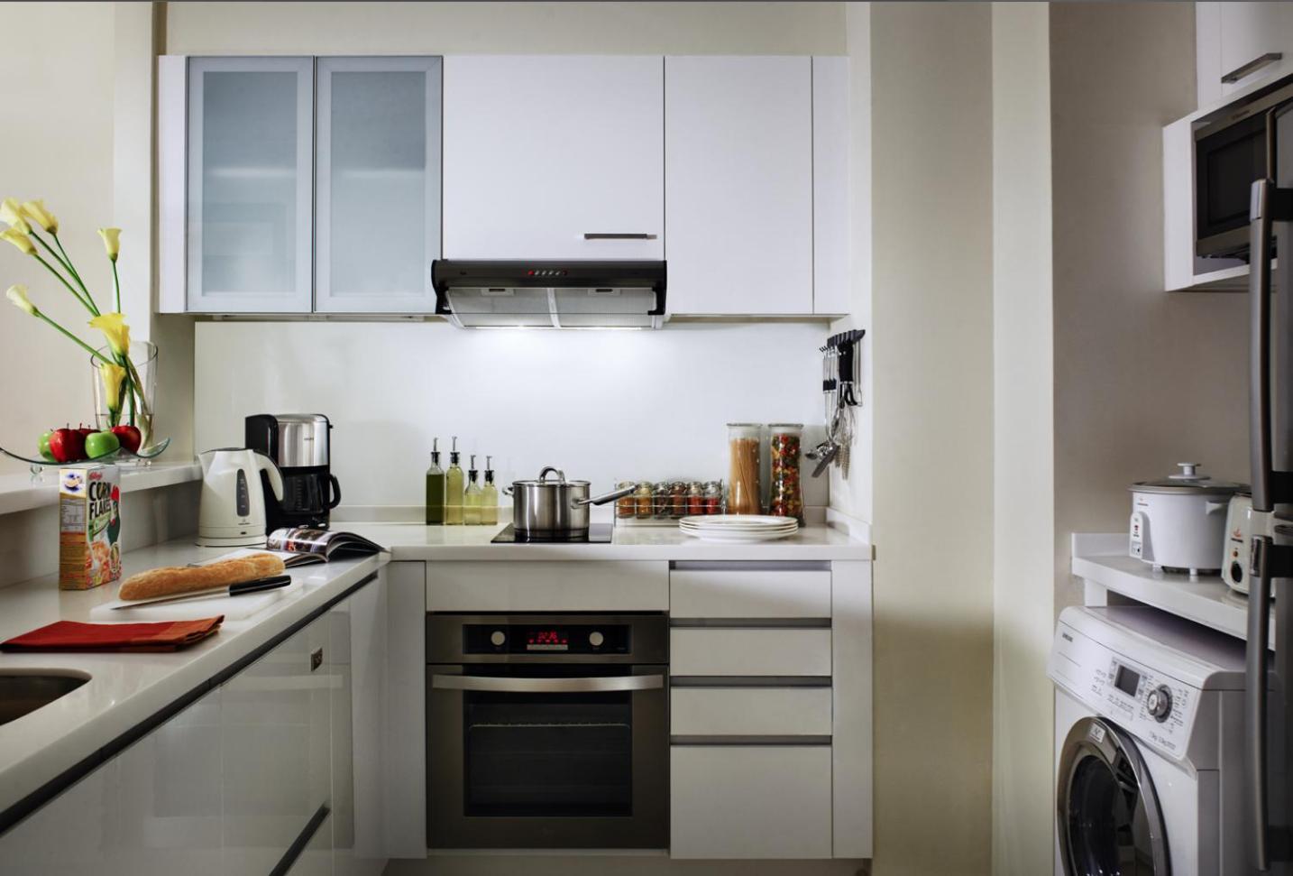 Executive King Studio