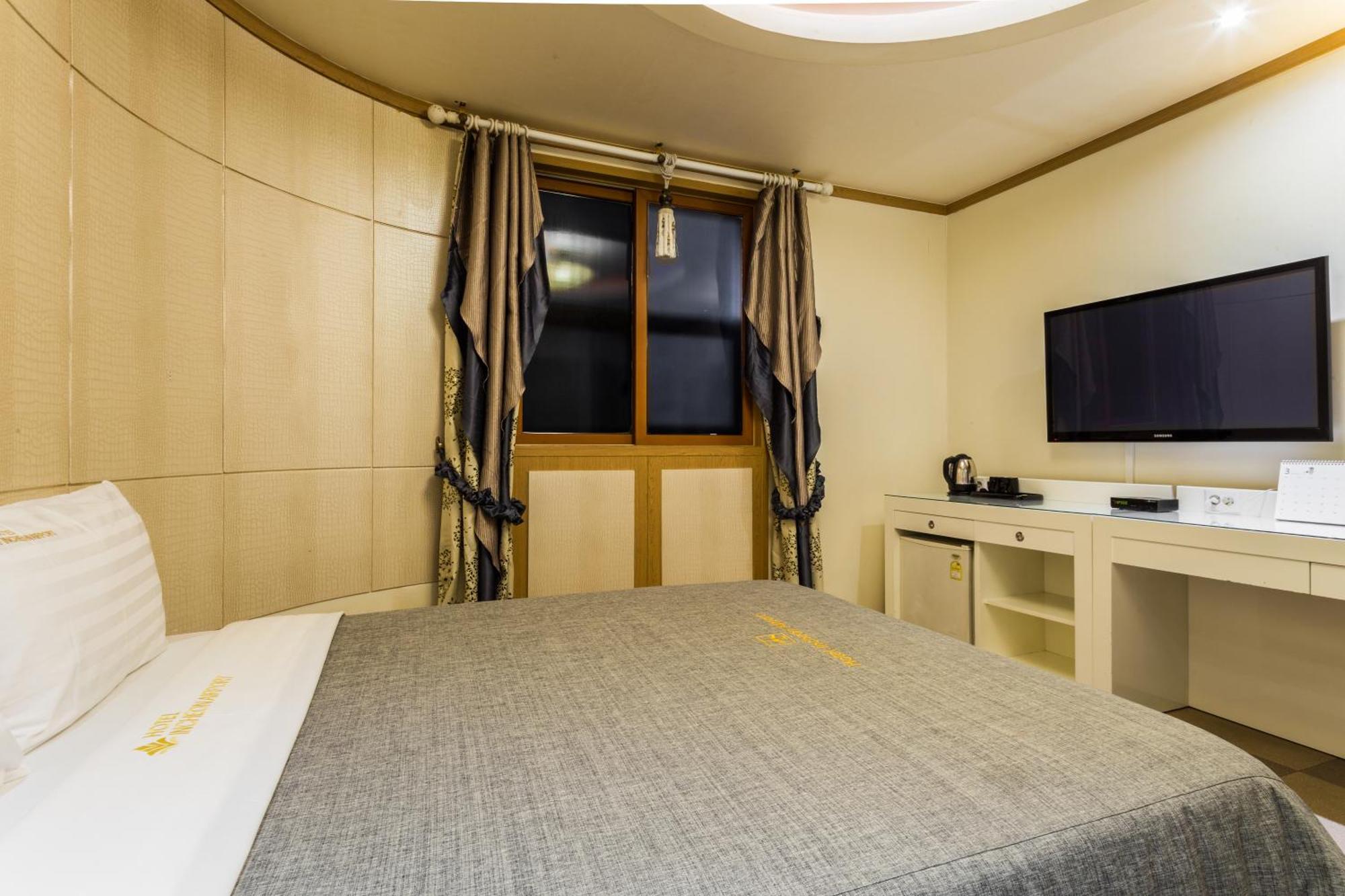 Standard Double Room,1213959079:JPEG