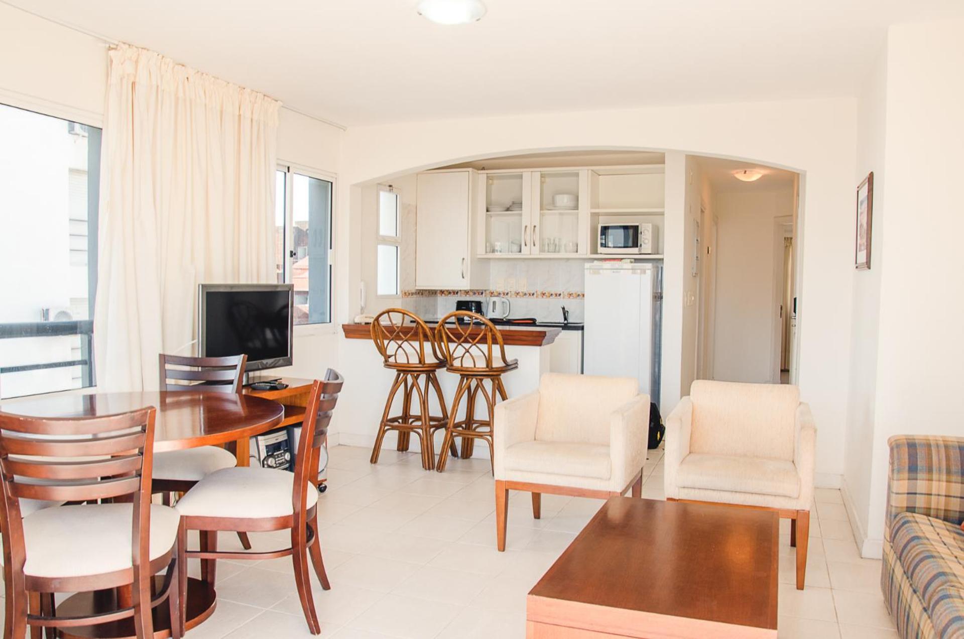 Apartamento de 2 Quartos (30 metros do hotel)