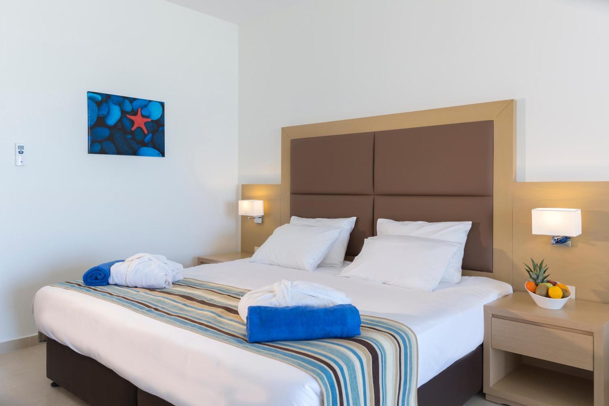 Double or Twin Room,1771650399:JPEG