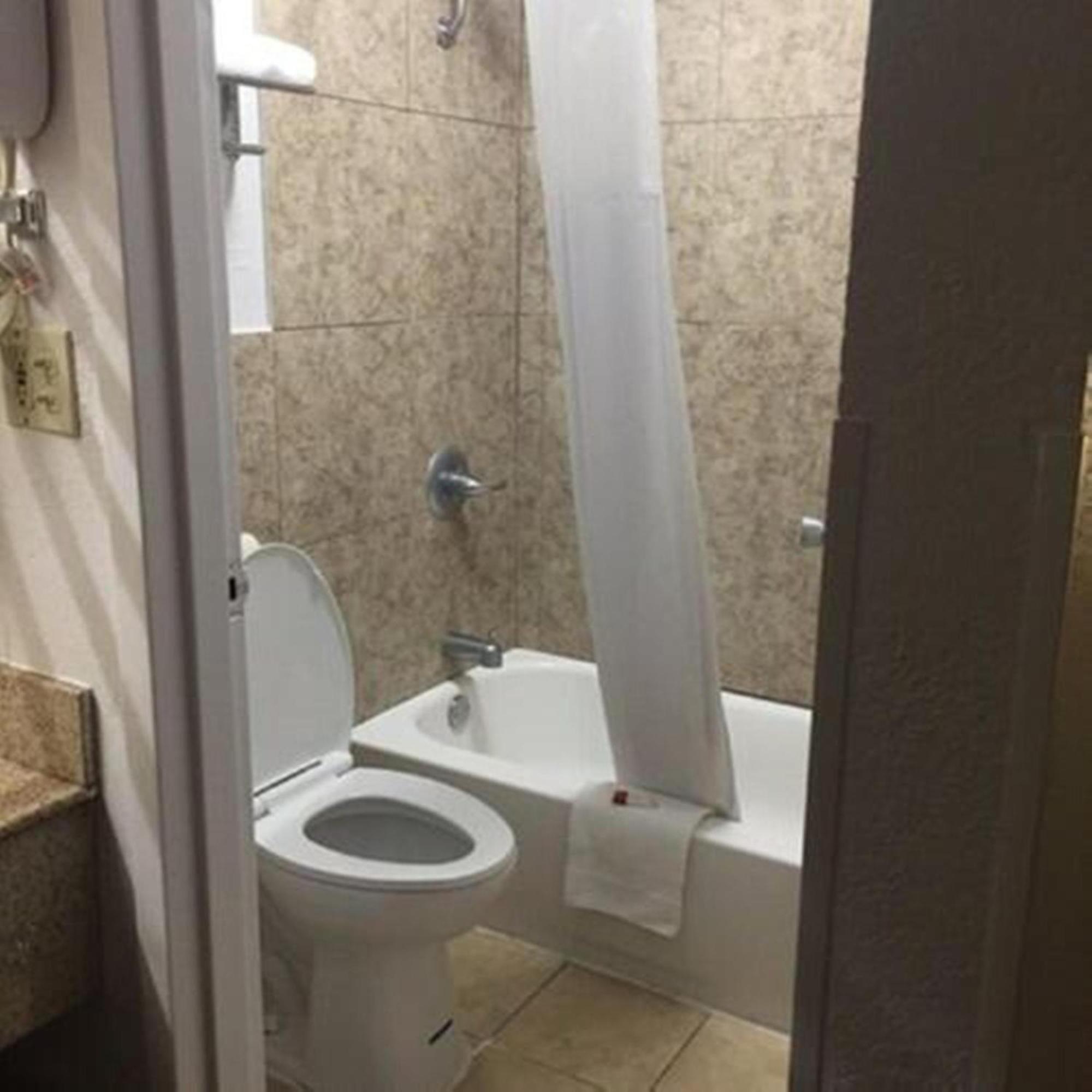 King Room - Non-Smoking