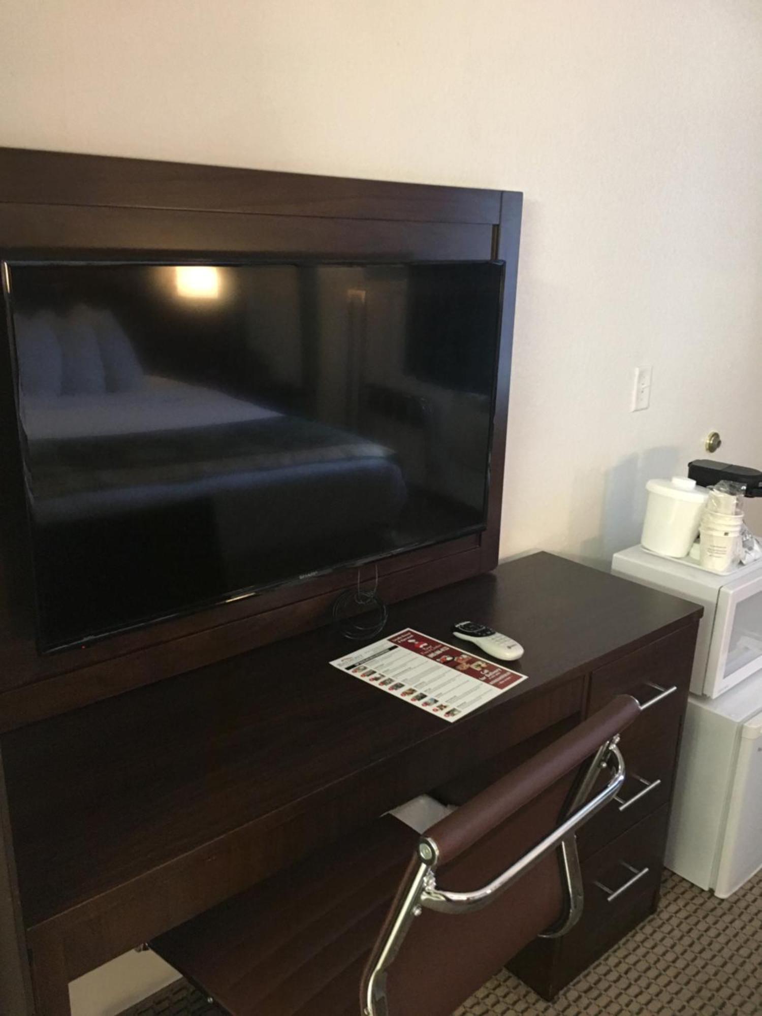 Queen Room Disability Access or Non-Smoking