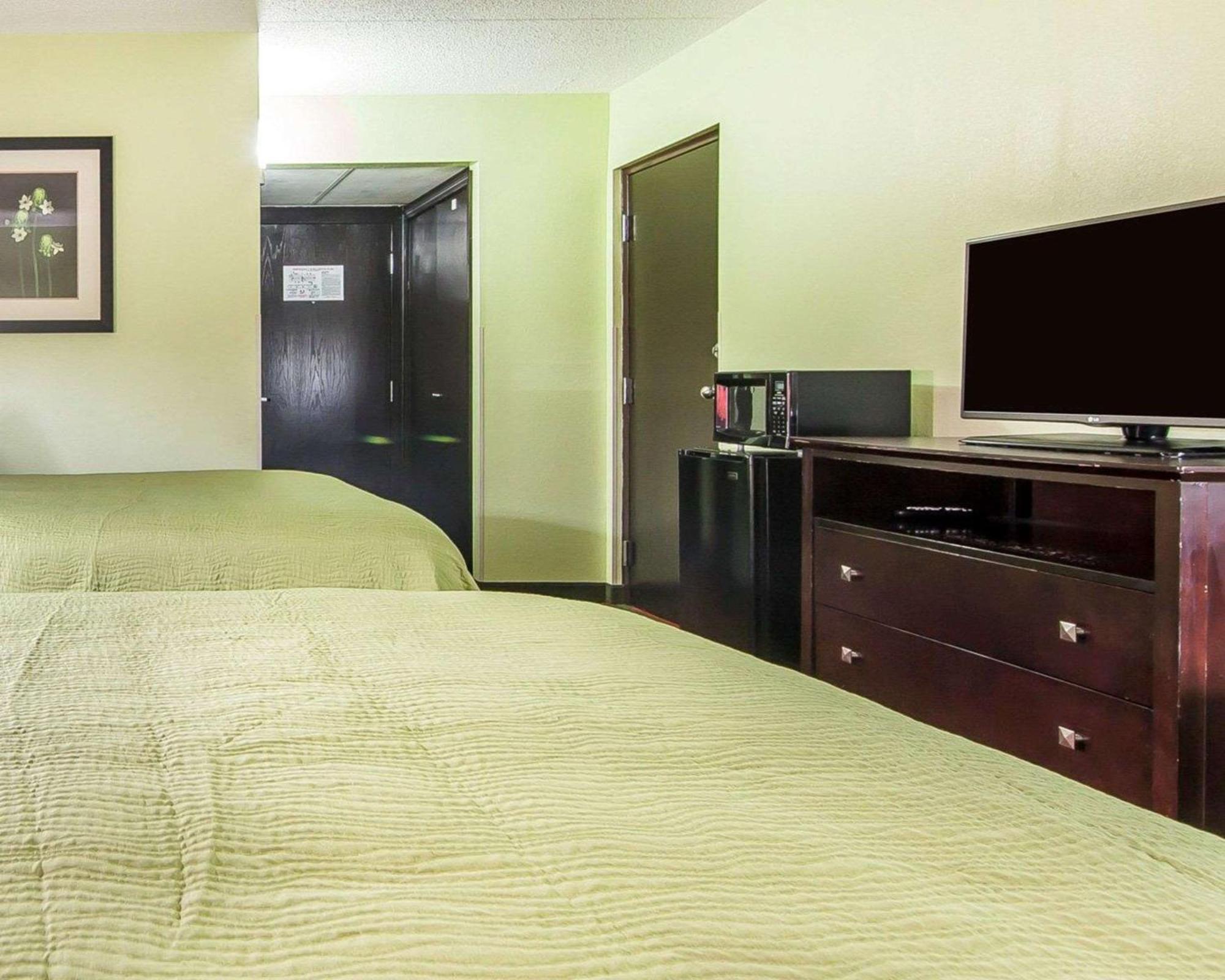 Queen Room with Two Queen Beds - Non-Smoking