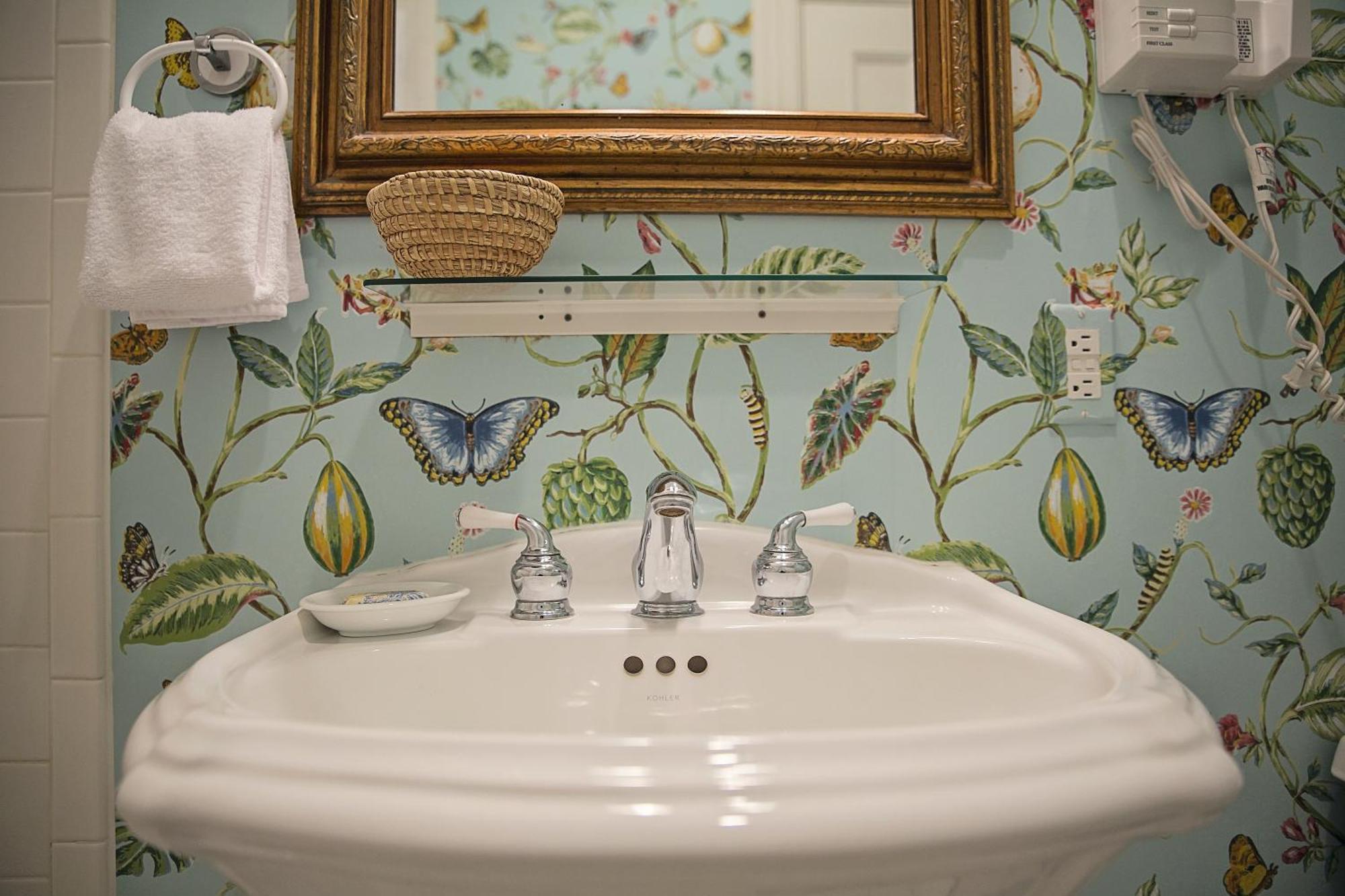 Historic Queen Room