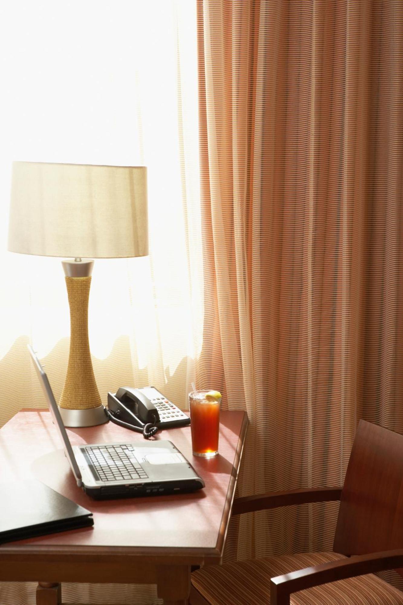 One-Bedroom Suite with King Bed - Non-Smoking