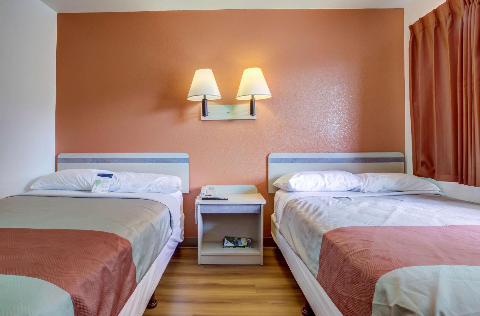 Deluxe Quadruple Room - Non-Smoking