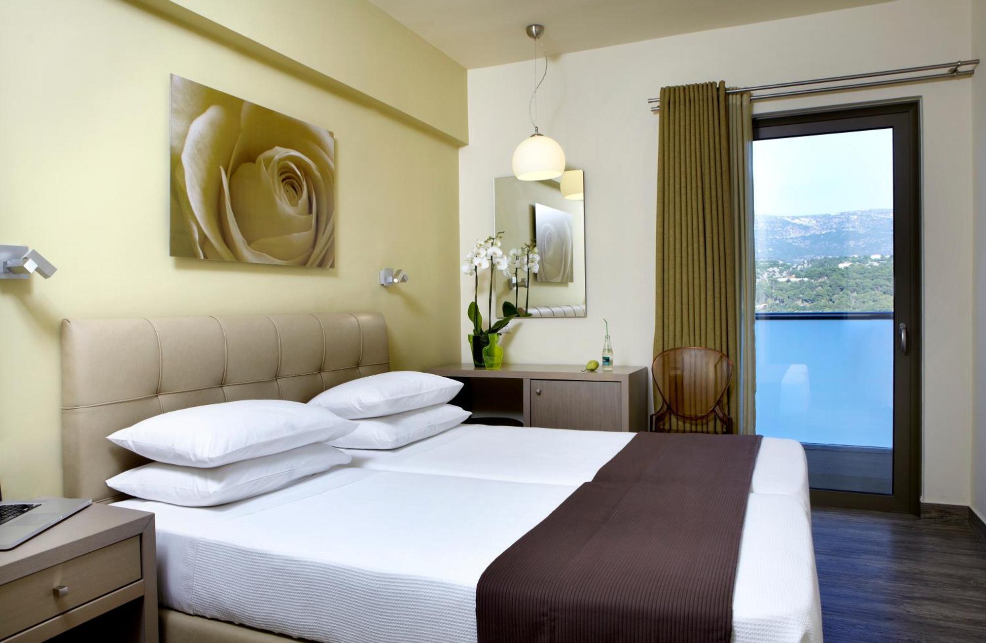Double or Twin Room with Sea View