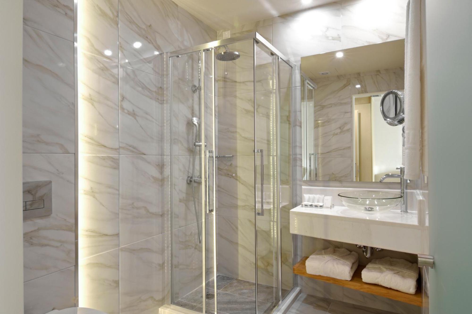 Superior Double or Twin Room Extra Bed
