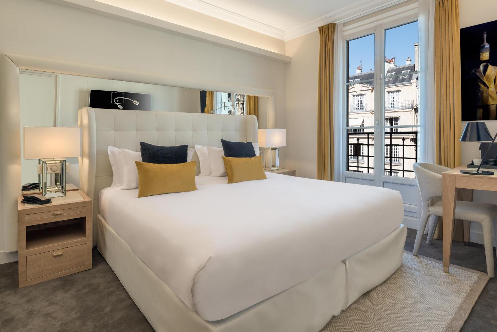 Habitación Doble Deluxe con cama extragrande y vistas a la ciudad