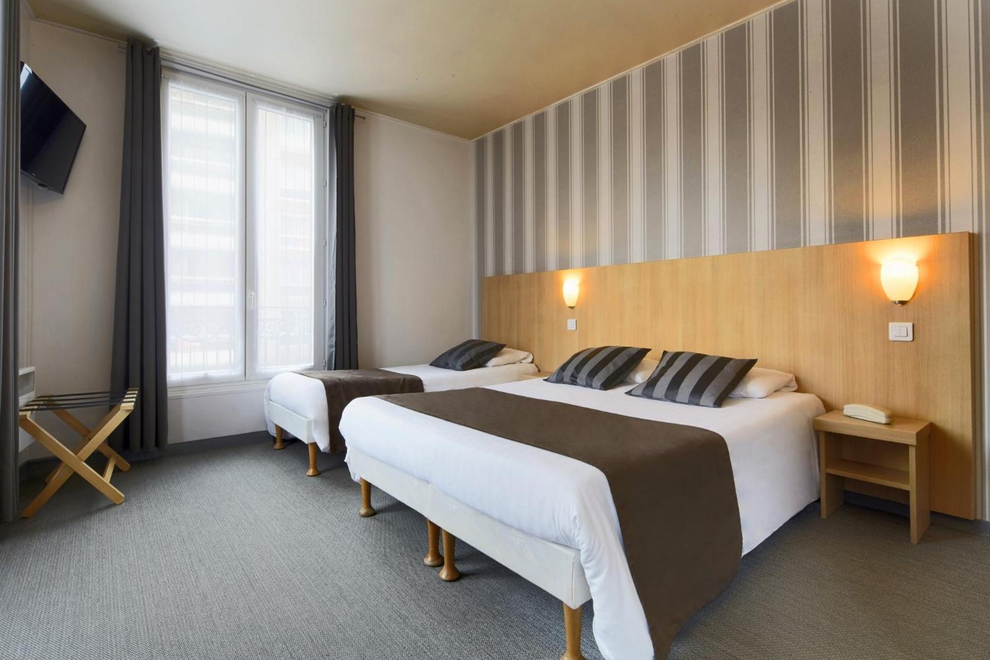 Superior Room Paris Romantic