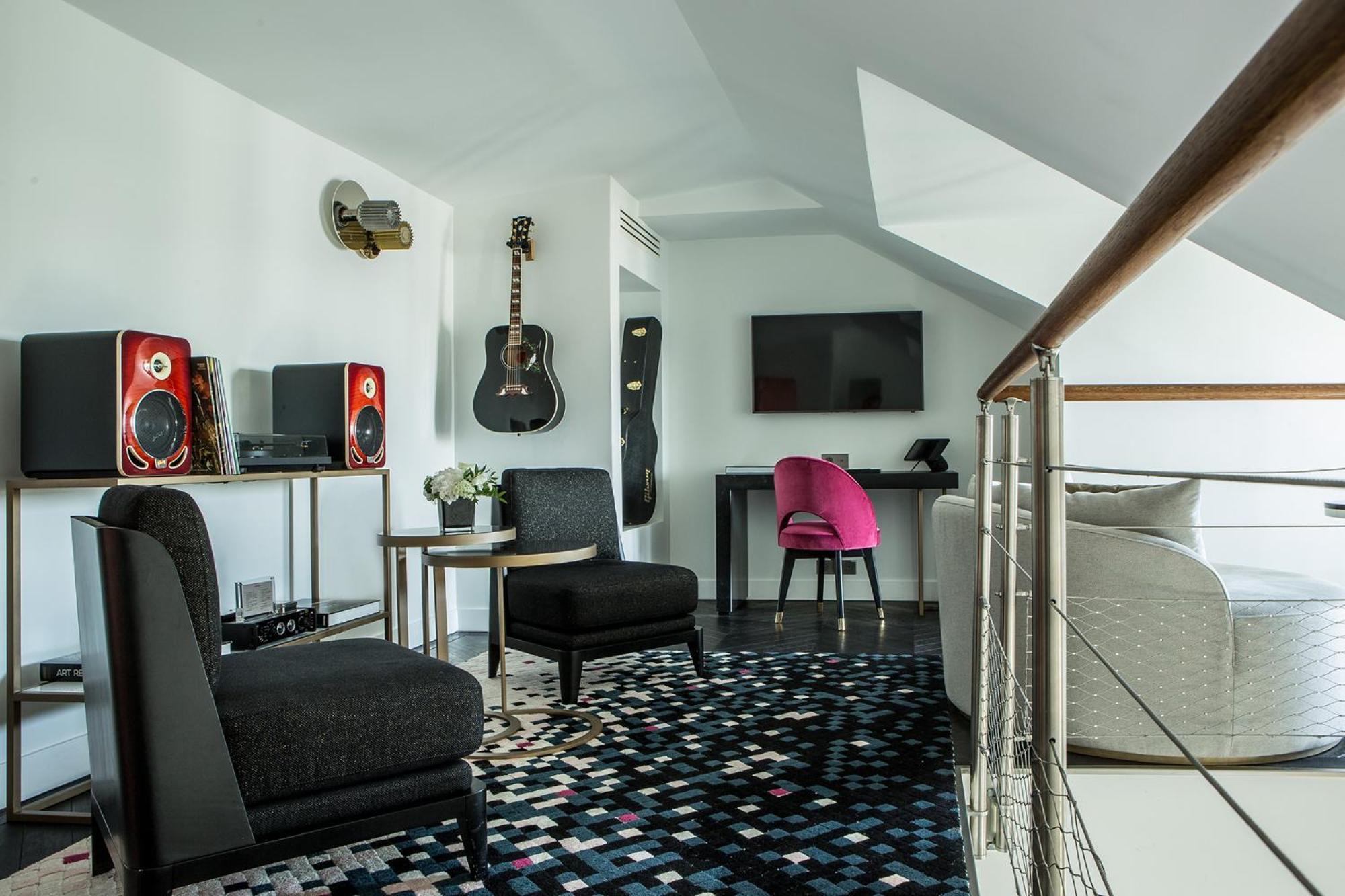 Duplex Eiffel Tower Suite