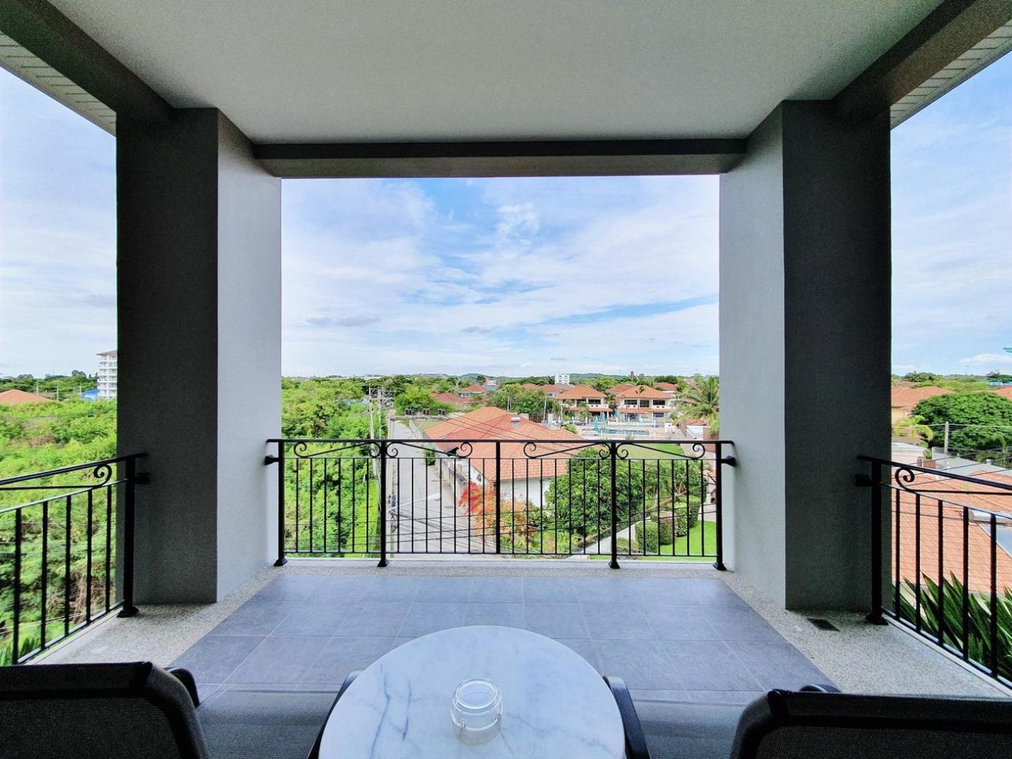 Deluxe Balcony