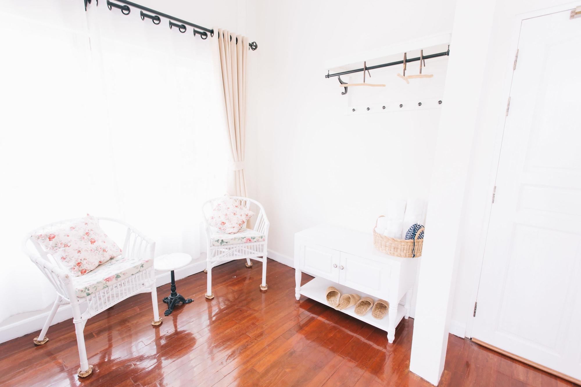 Twin Suite with Balcony