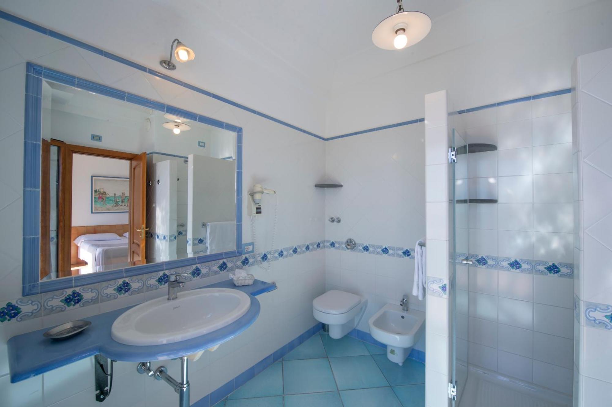 Superior Double Room with Terrace and Sea view