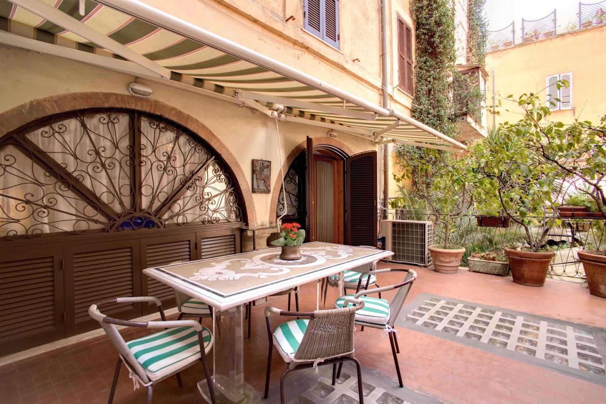 Apartamento con terraza