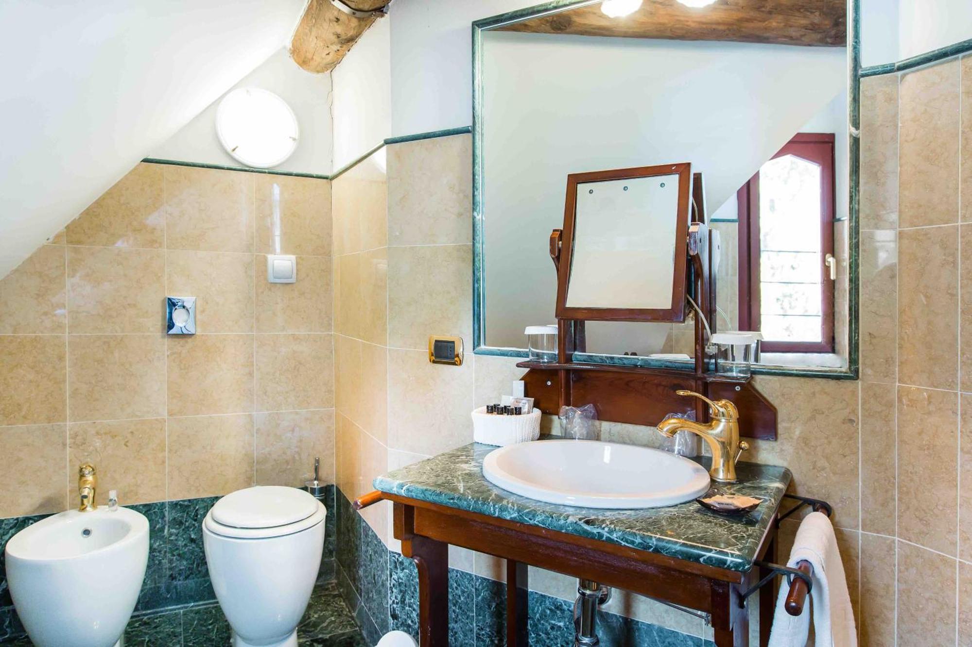 Superior Queen Room