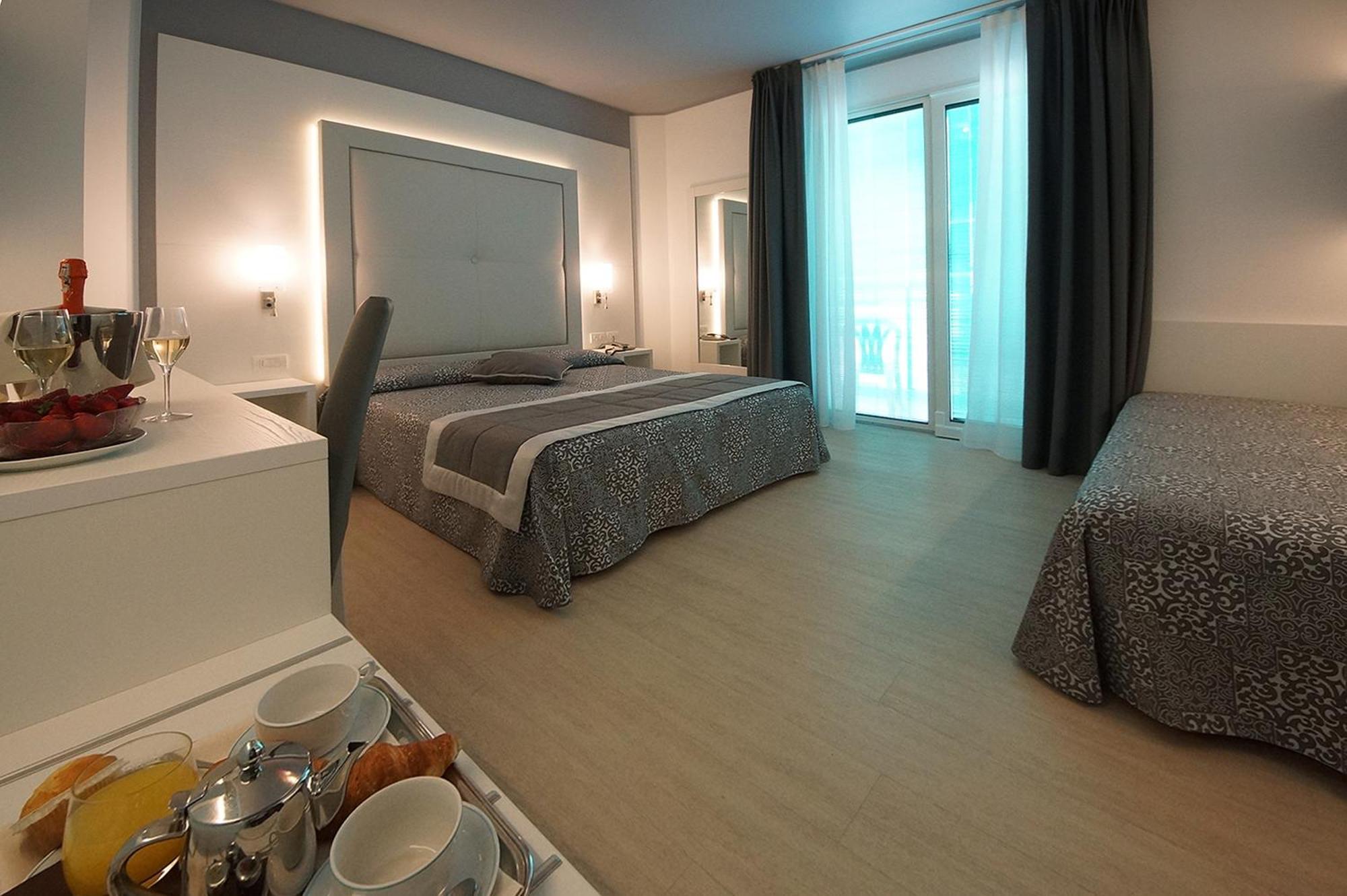Comfort Triple Room with Beach Package